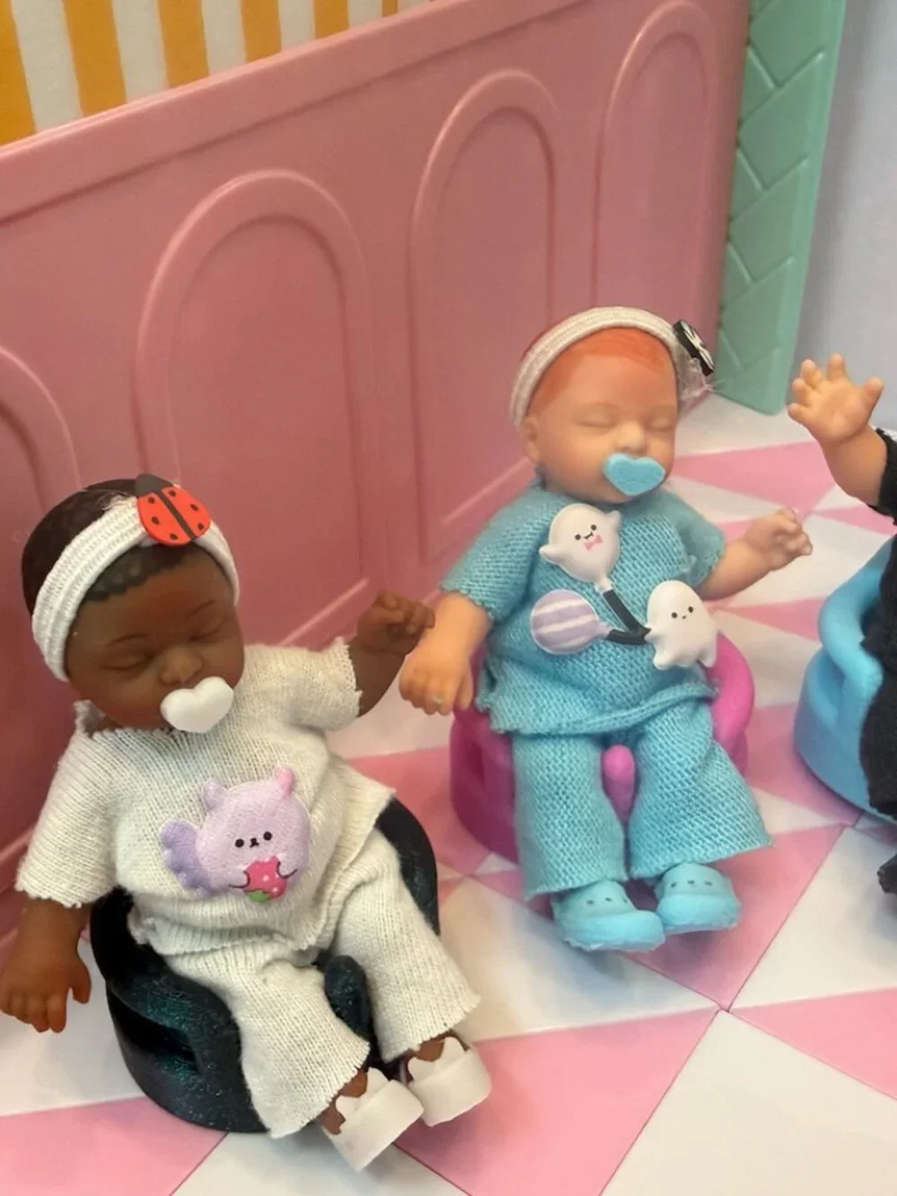 Bumbo Baby Seat for Mini Dolls | Mini ZURU Accessory - Set of 2 Baby Blue Color